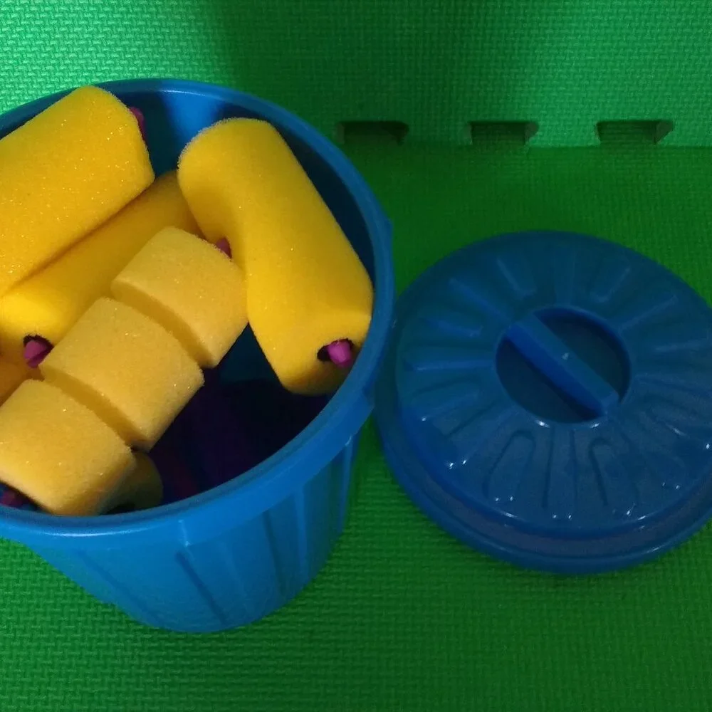 Desk Organizer Trash Can x 2 plastic Green/Blue with Foam paint roller x 10